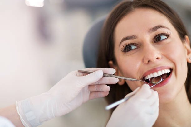 Common Dental Problems and Solutions: How to Deal with the 5 Most Common Dental Issues